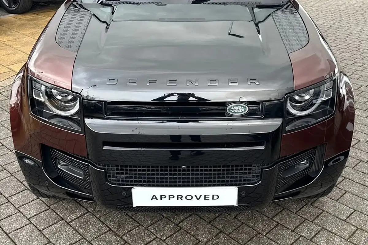 2024-land-rover-110-defender-30-d300-x-big-25