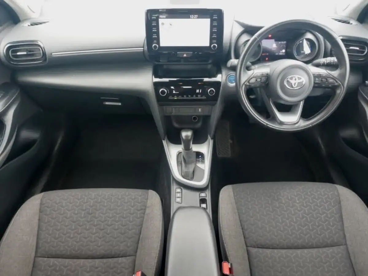 2022-toyota-yaris-cross-15-vvt-i-icon-big-2