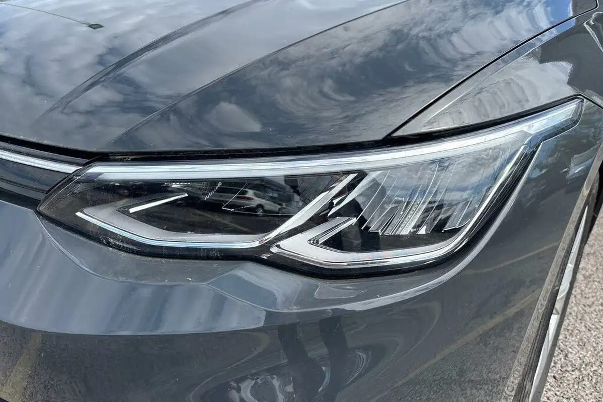 2021-volkswagen-golf-15-tsi-life-130ps-hatchback-big-48