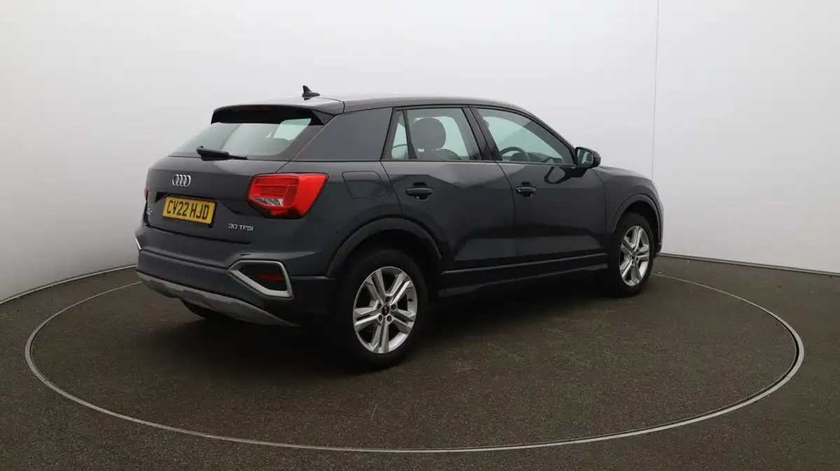 2022-audi-q2-10-30-tfsi-sport-big-44