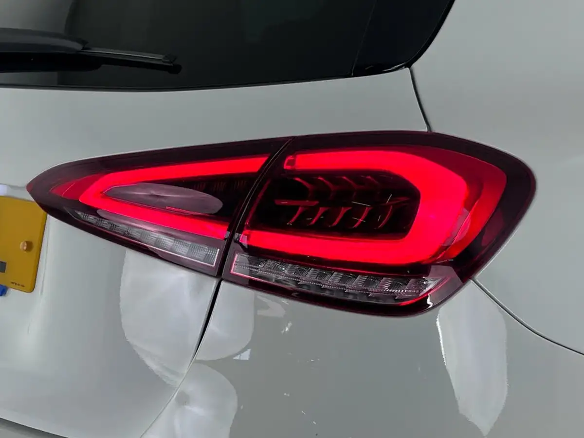 2021-mercedes-benz-a-class-13-a180-amg-line-hatchback-5d-7g-dct-big-7