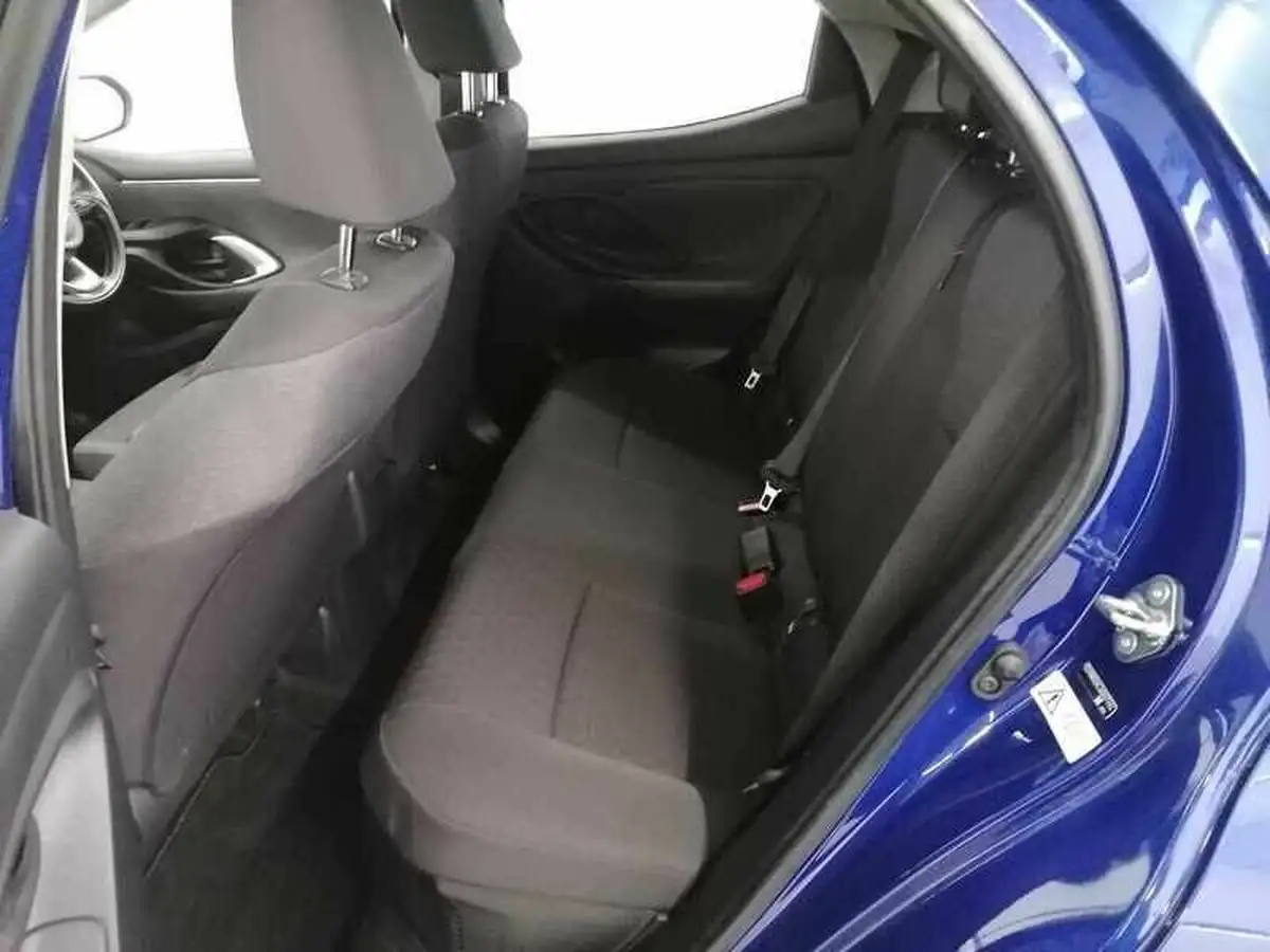 2021-toyota-yaris-15-vvt-i-design-big-14