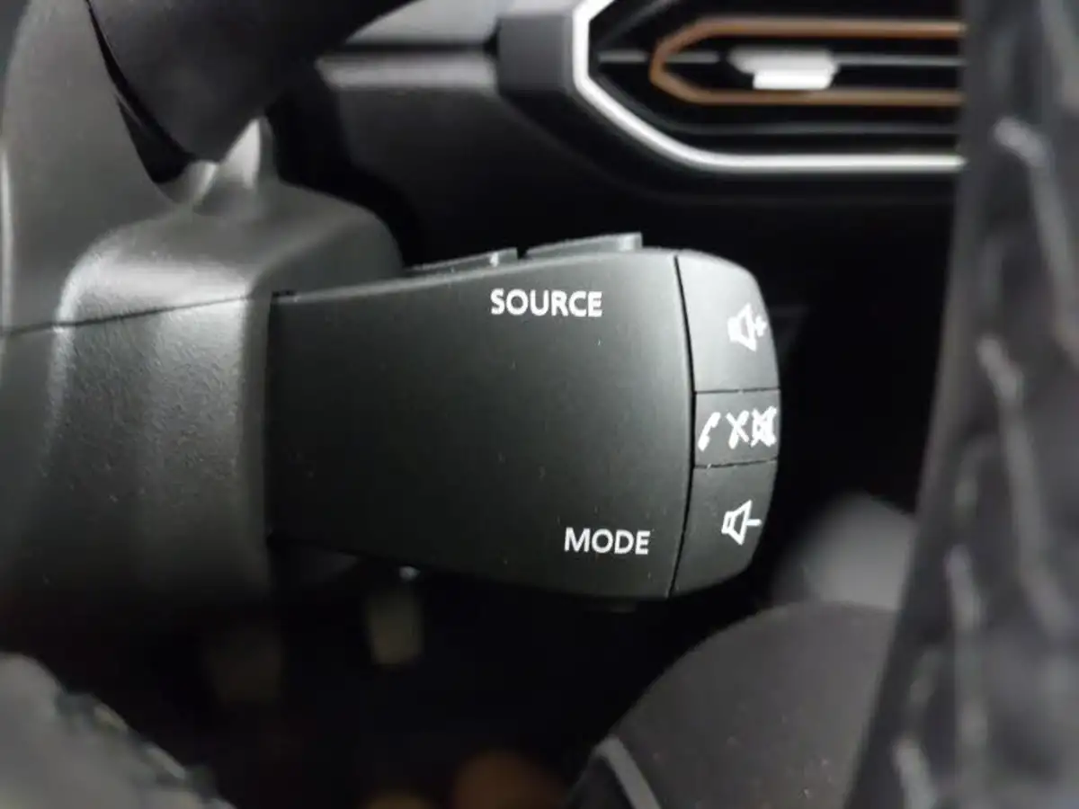 2024-dacia-sandero-stepway-10-tce-extreme-90bhp-big-18
