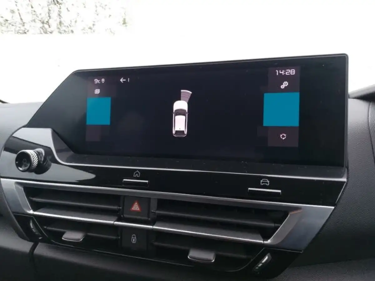 2022-citroen-c4-12-puretech-shine-130ps-big-9