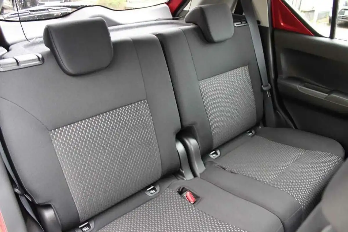 2023-suzuki-ignis-12-dualjet-sz-t-cvt-big-30