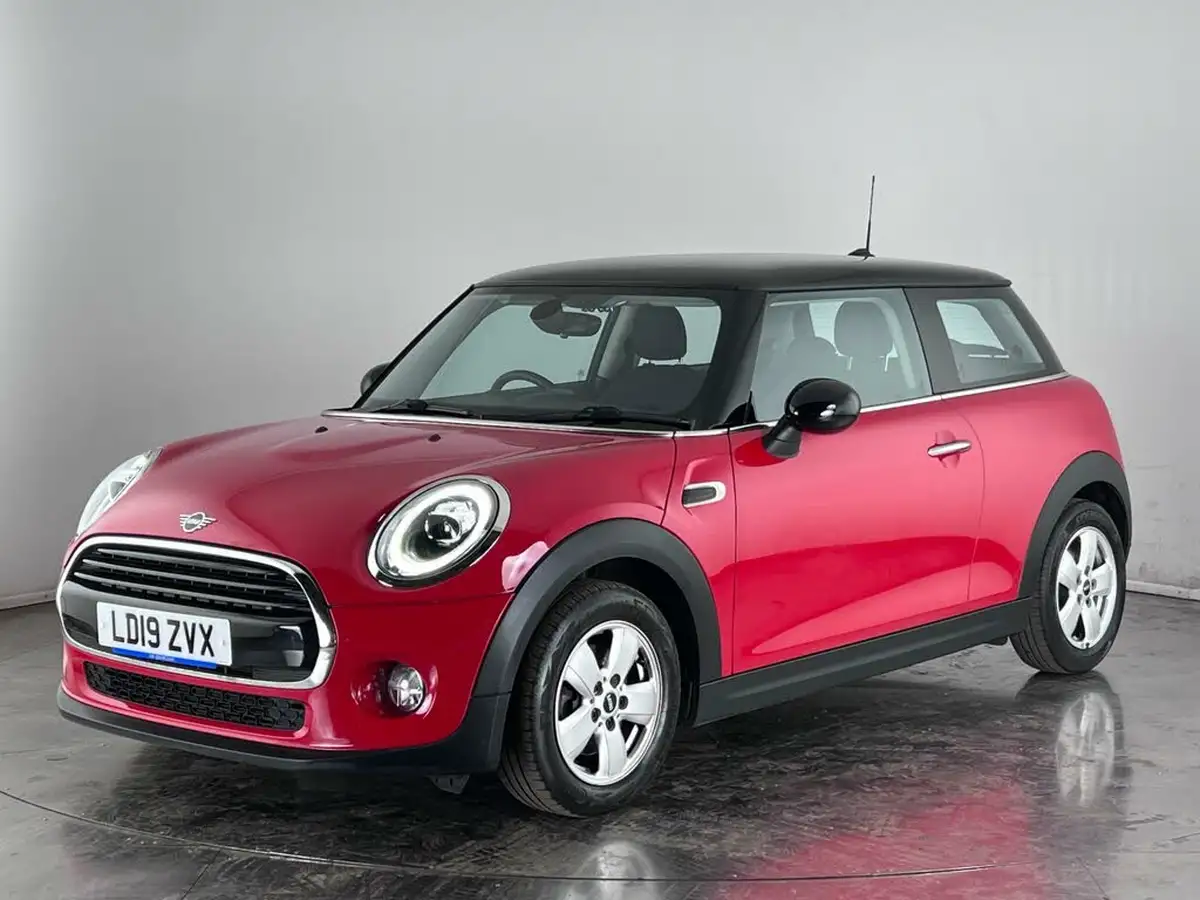 2019-mini-cooper-15-cooper-classic-hatchback-3d-big-2