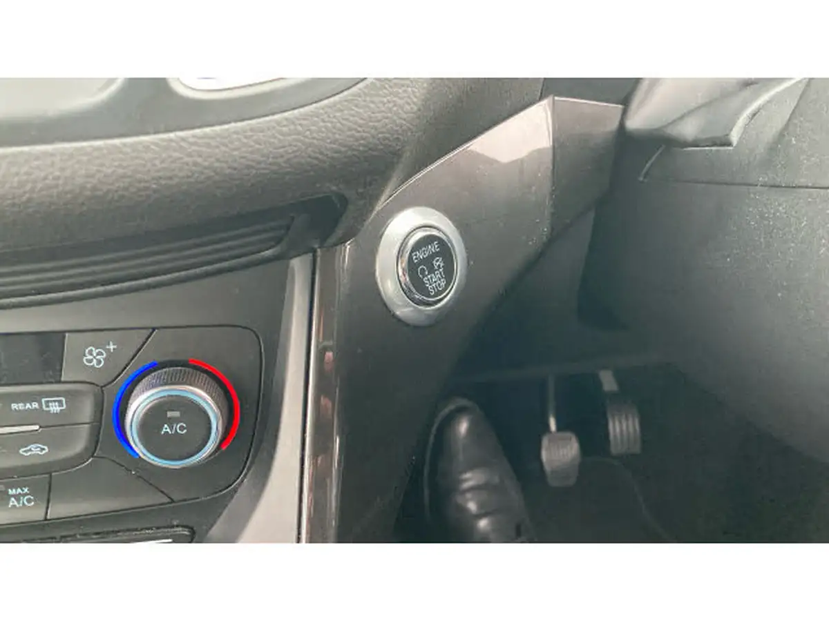 2016-ford-c-max-15tdci-titanium-big-26