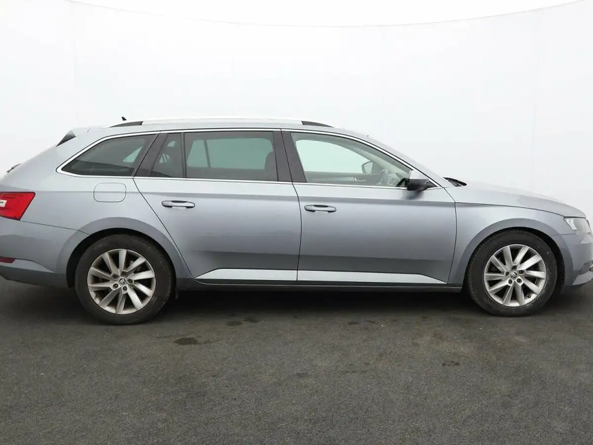2018-skoda-superb-16tdi-se-technology-ss-estate-big-7