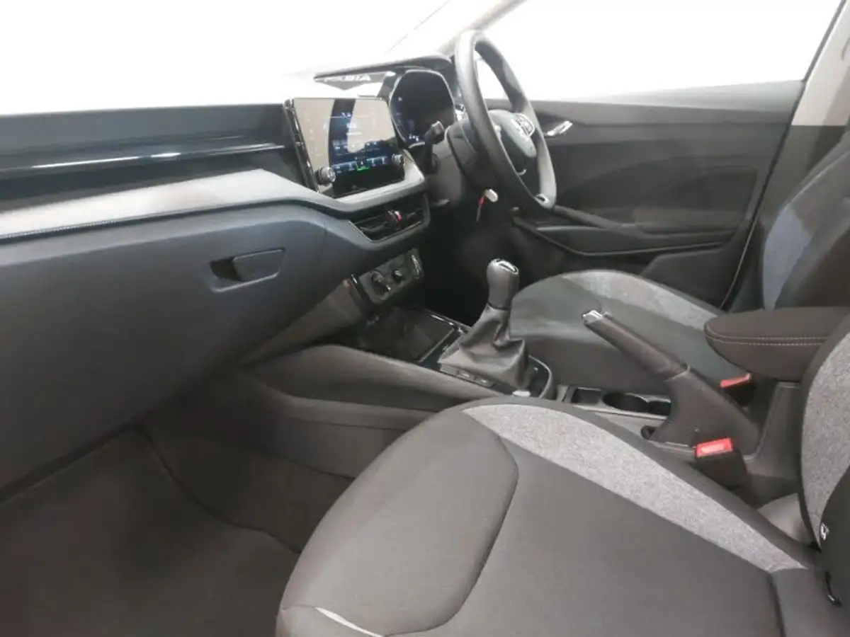2024-skoda-fabia-10-tsi-se-comfort-116ps-big-4