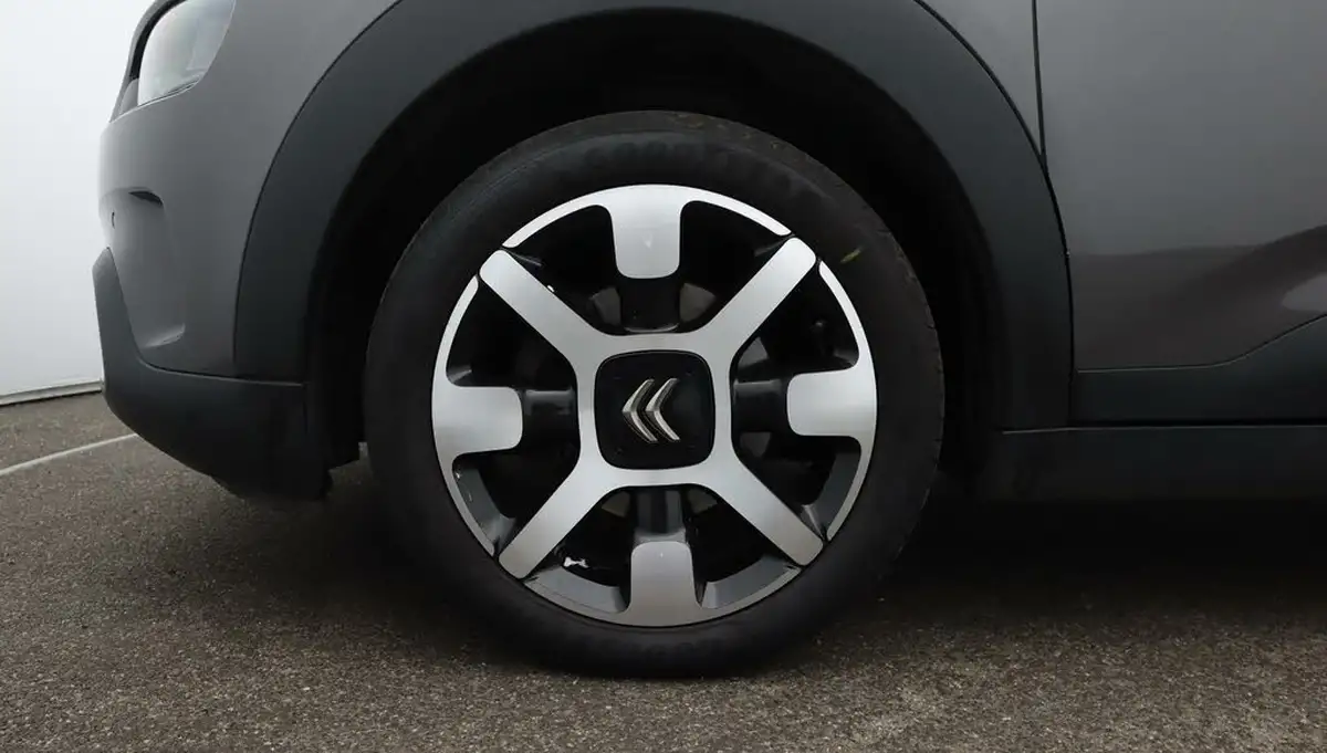 2020-citroen-c4-cactus-12-puretech-flair-130ps-eat6-big-18