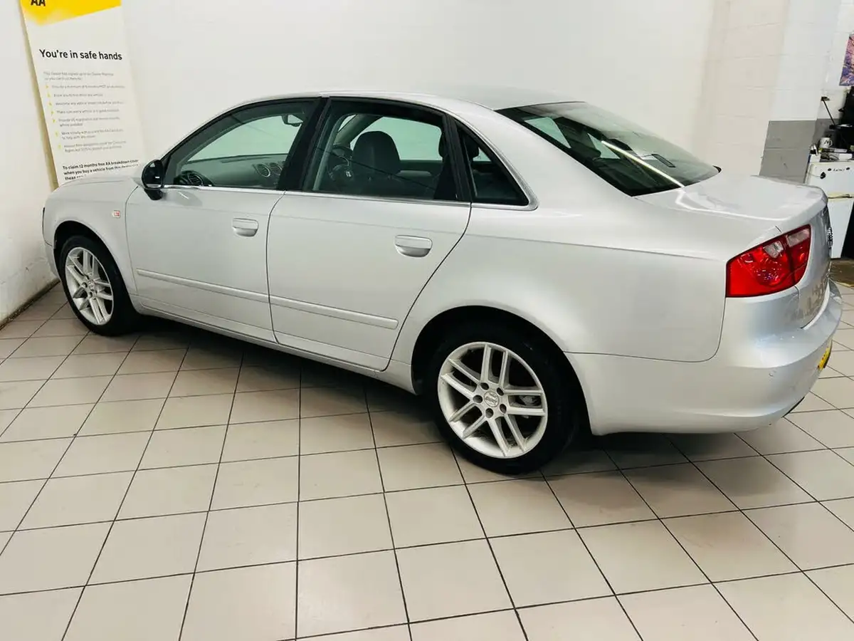 2011-seat-exeo-20td-se-tech-saloon-4d-multitronic-big-3