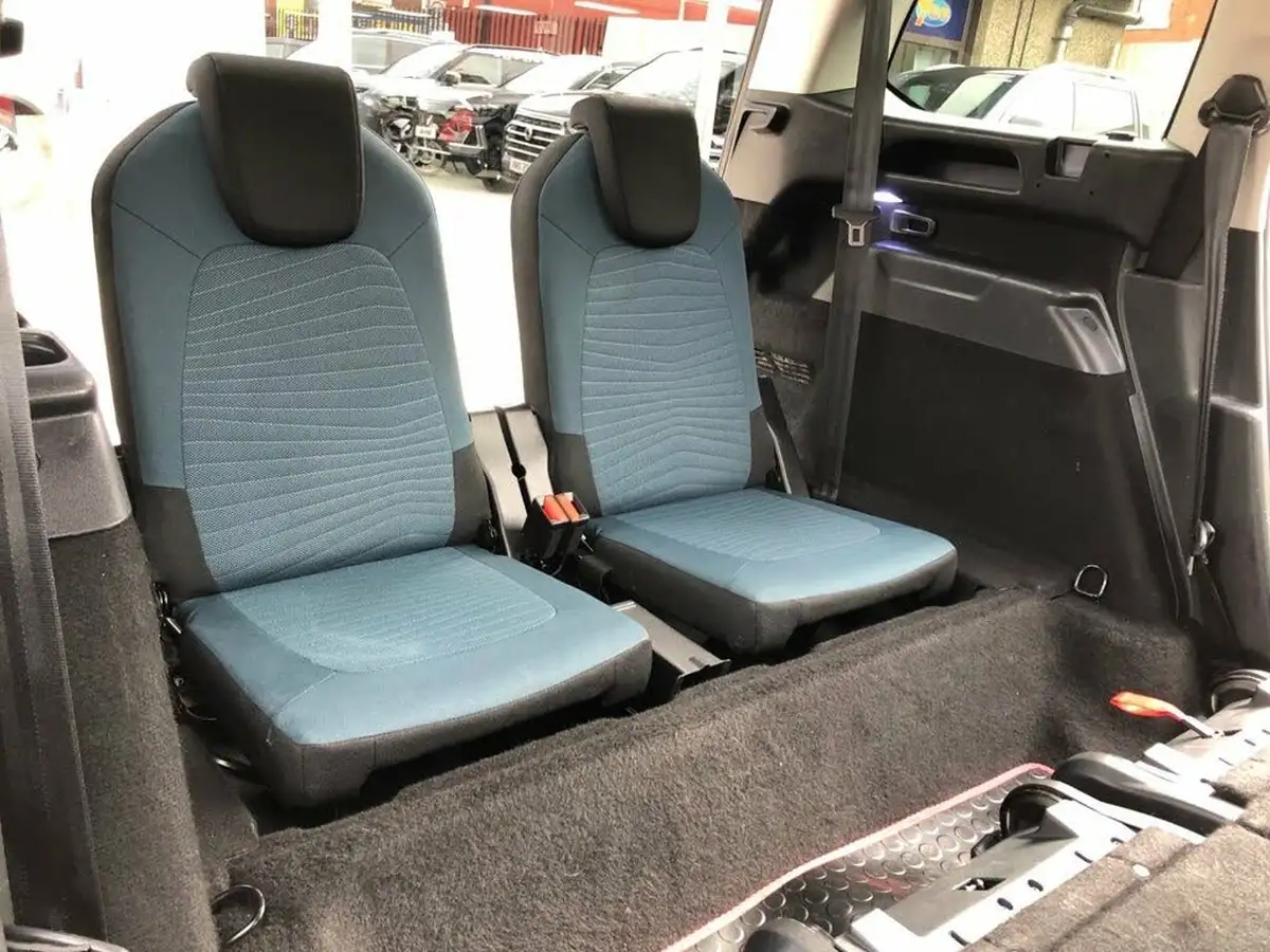 2019-citroen-grand-c4-spacetourer-15bluehdi-feel-big-25