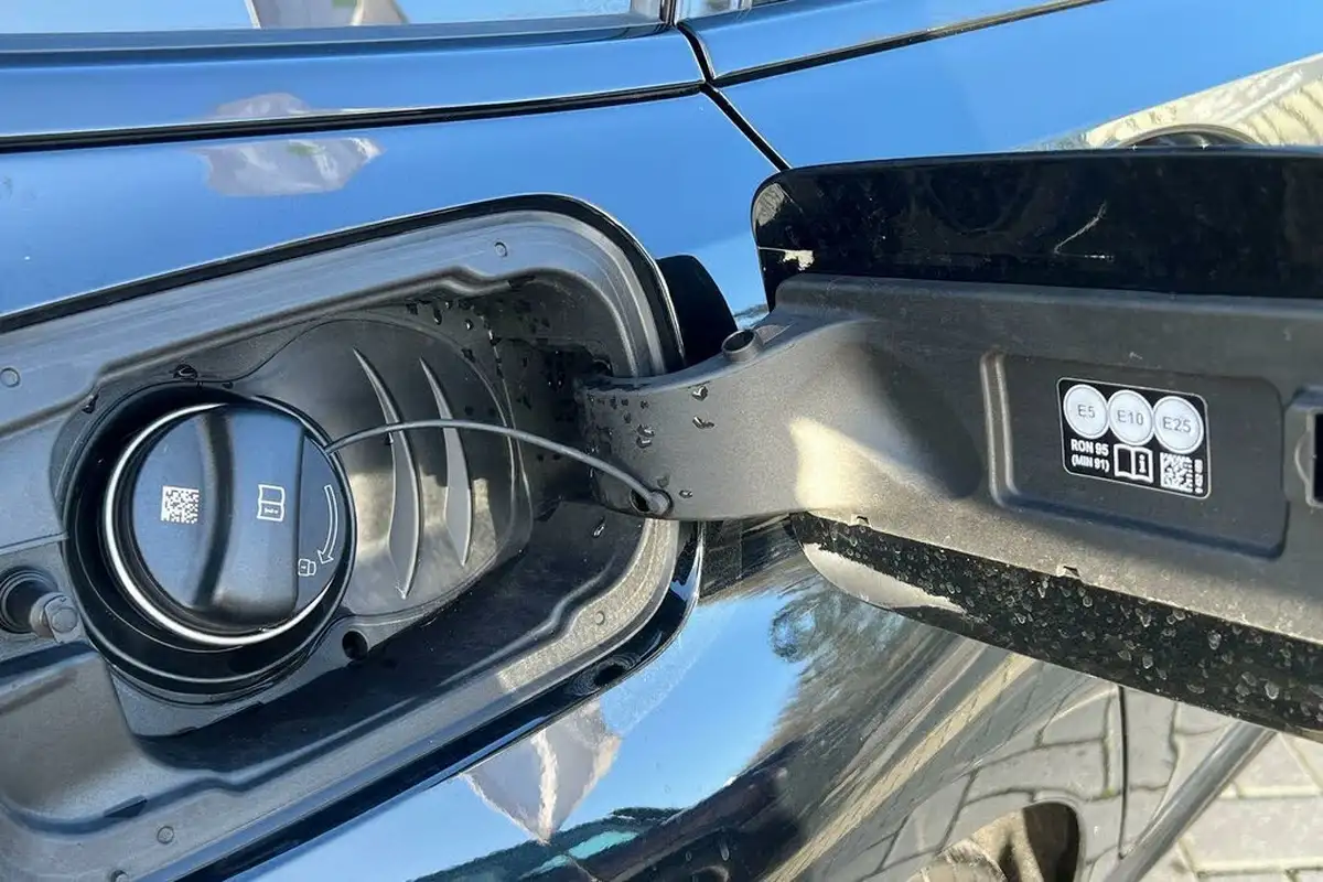 2021-bmw-3-series-20-330e-m-sport-touring-5d-big-17