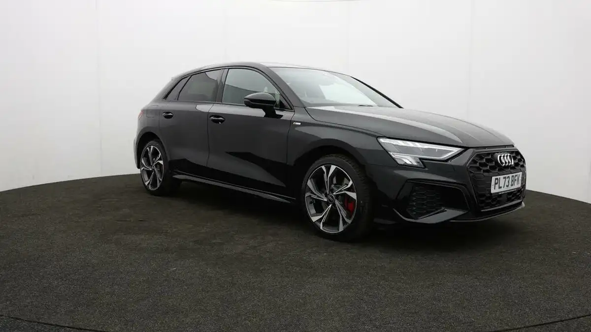 2023-audi-a3-14-45-tfsi-e-s-line-competition-big-35