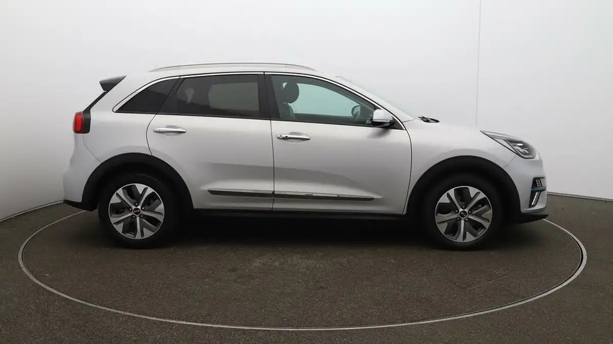 2021-kia-e-niro-ev-4-big-42