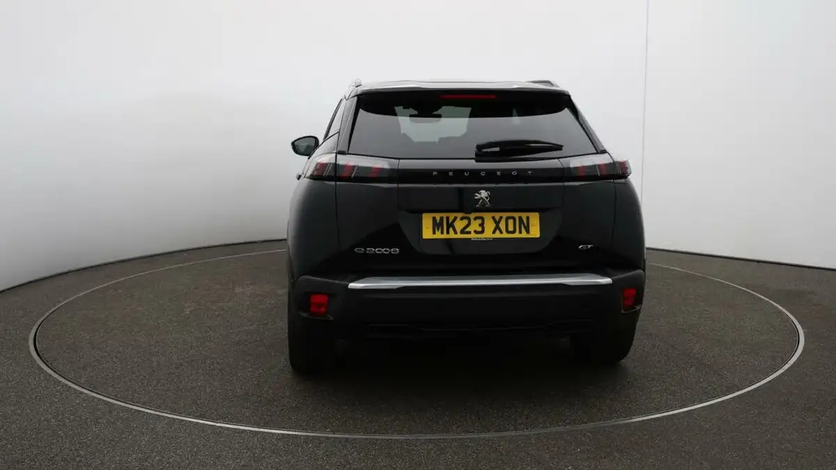 2023-peugeot-2008-suv-e-gt-136bhp-50kwh-station-wagon-big-33
