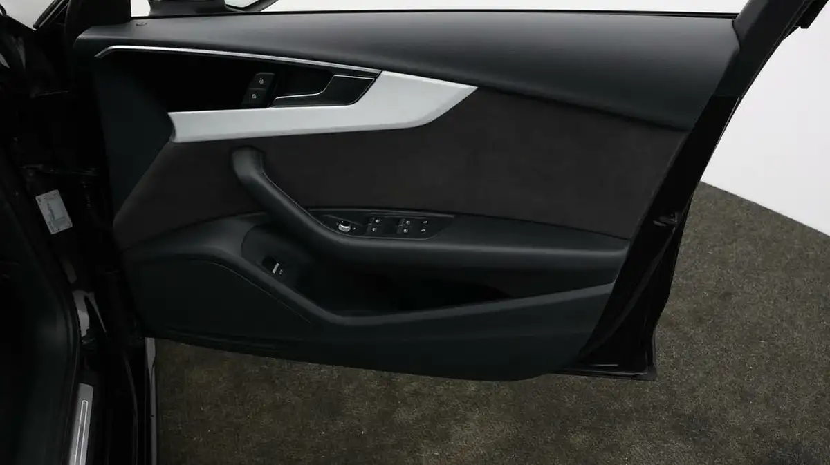 2021-audi-a4-avant-20-35-tdi-s-line-big-14