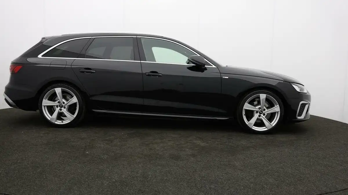 2021-audi-a4-avant-20-35-tdi-s-line-big-31