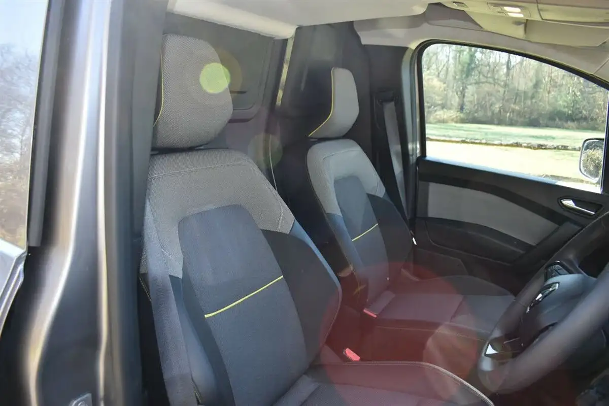 2023-renault-kangoo-e-ml19-e-tech-advance-rc-big-11