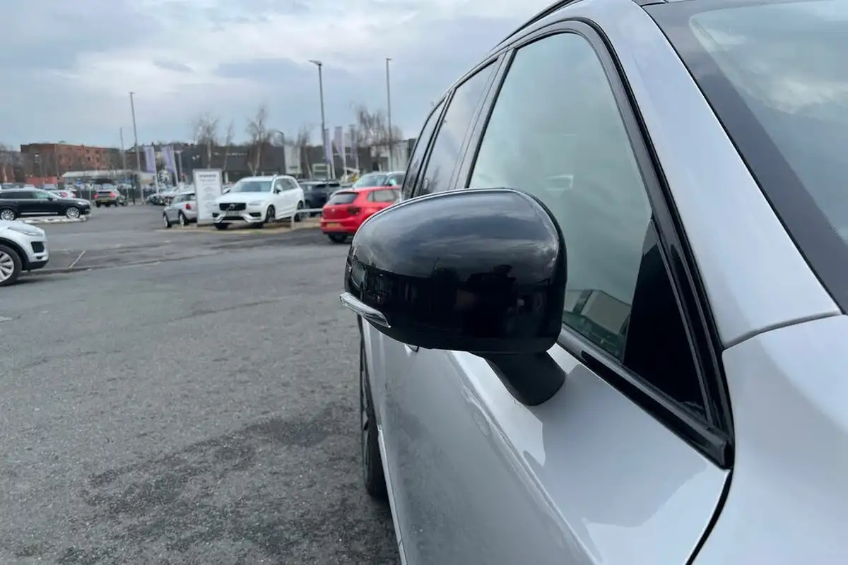 2024-volvo-xc90-20-t8-plus-big-18