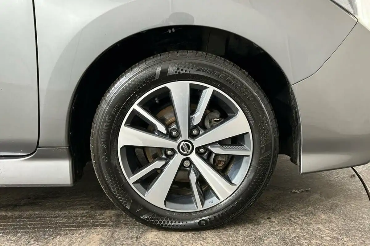 2022-nissan-leaf-e-acenta-big-10