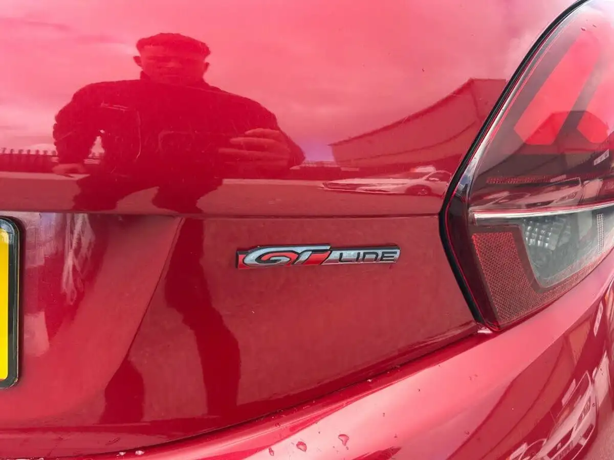 2016-peugeot-208-16bluehdi-gt-line-120bhp-ss-5d-big-17