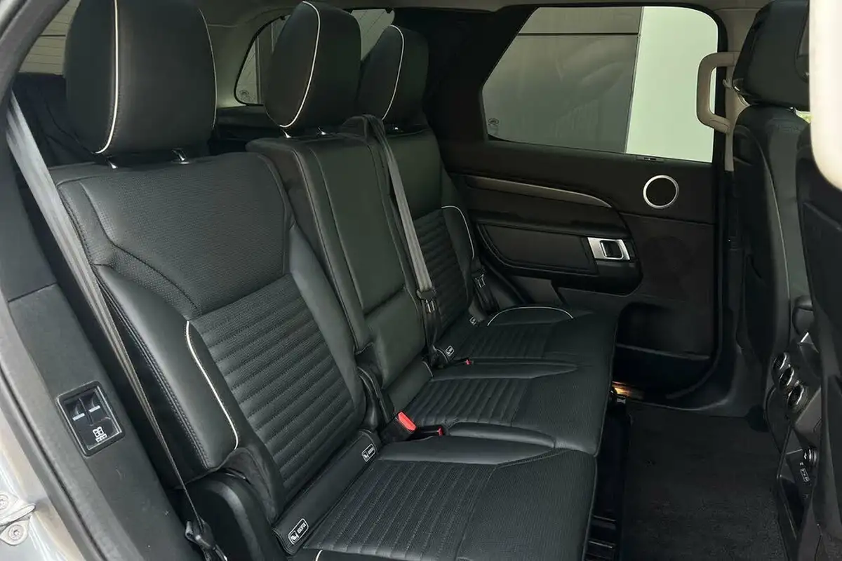 2020-land-rover-discovery-30-sd6-hse-luxury-big-39