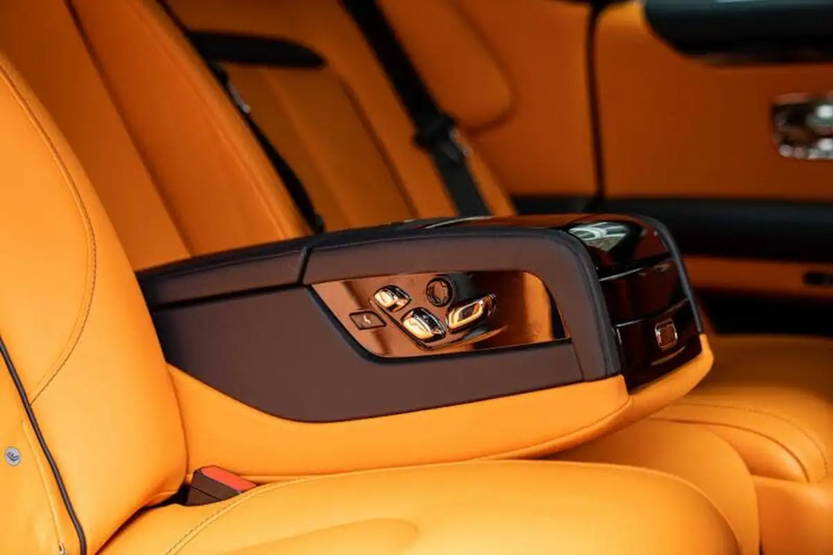 2021-rolls-royce-ghost-675-big-46