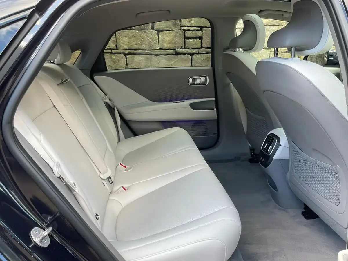 2024-hyundai-ioniq-6-e-ultimate-325ps-dual-motor-awd-big-12