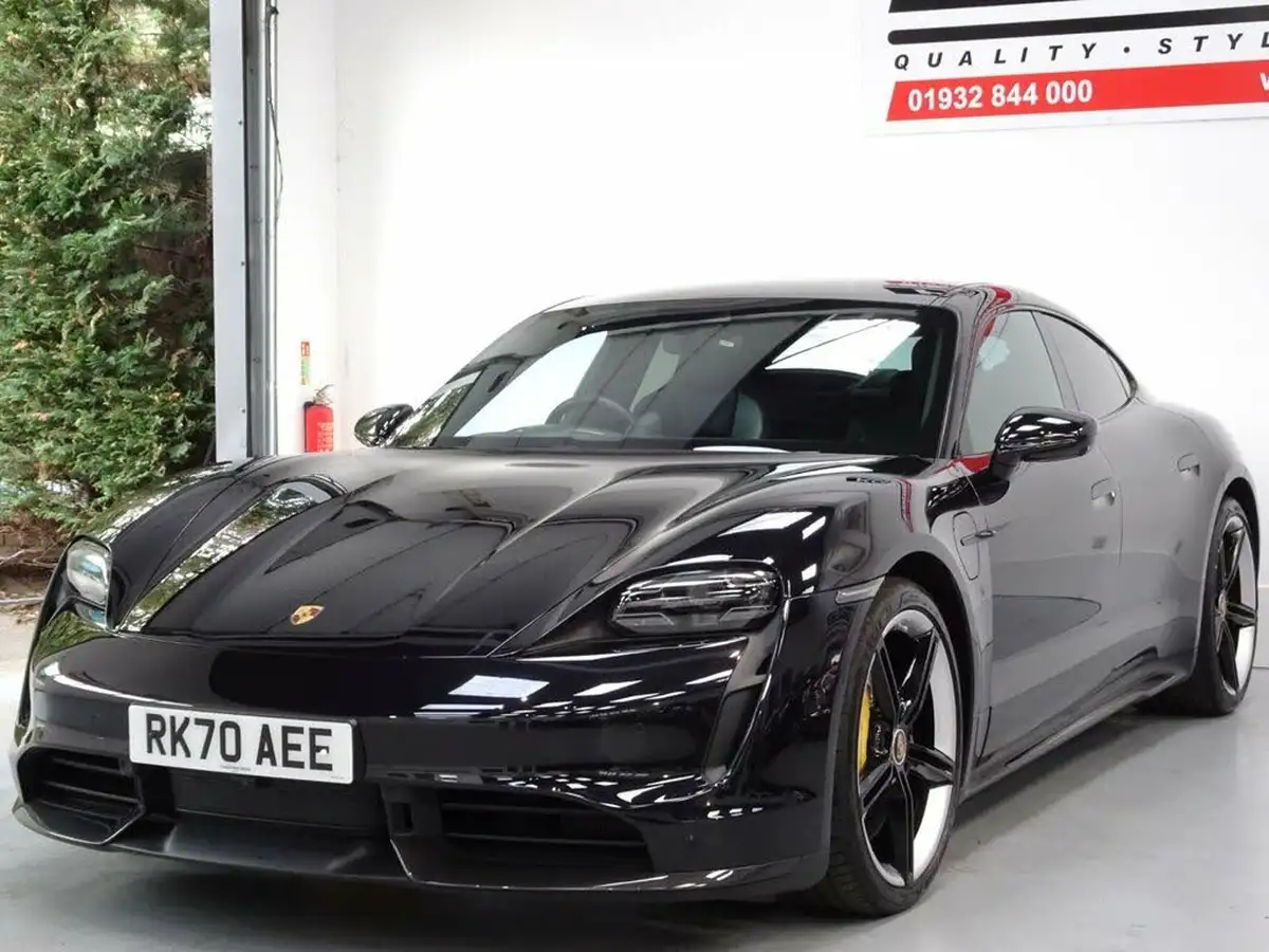 2020-porsche-taycan-e-turbo-s-big-5