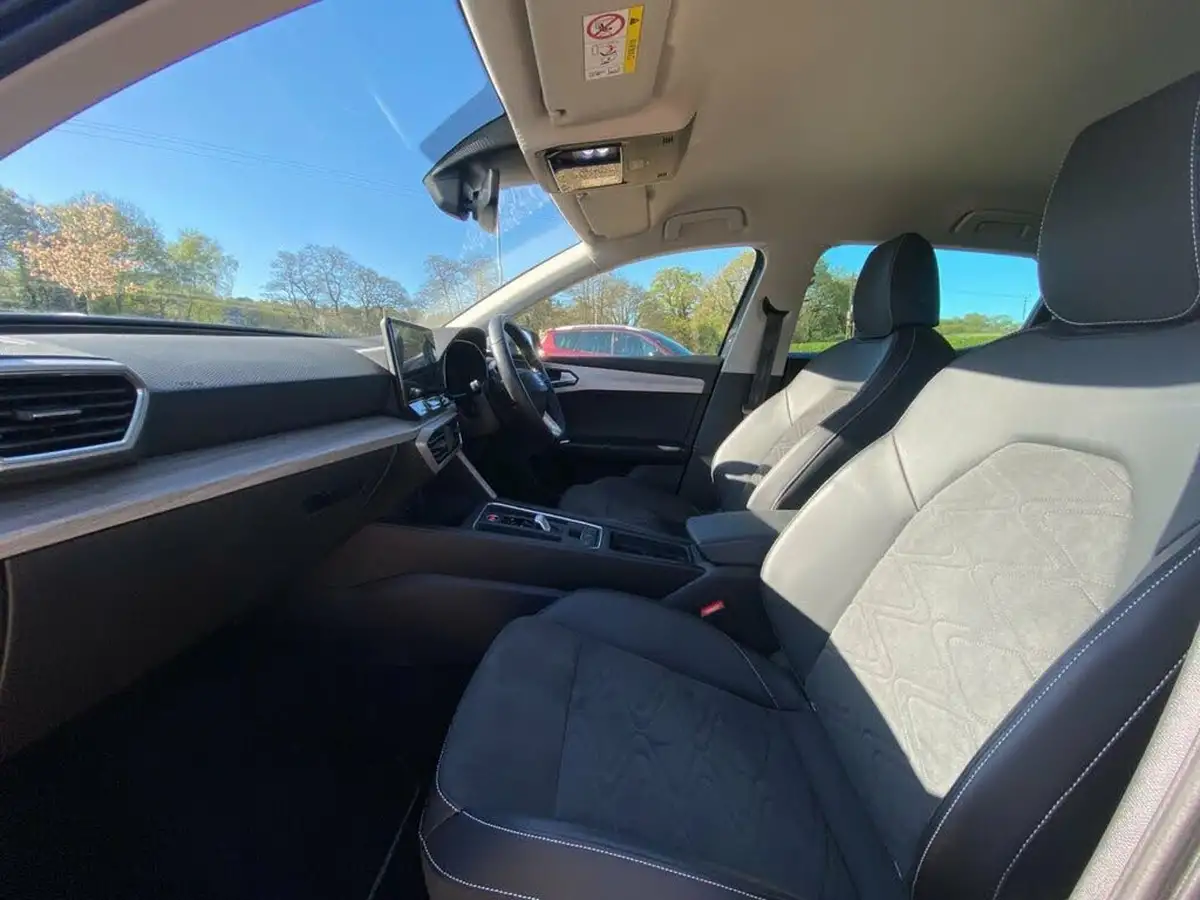 2021-seat-leon-14-e-hybrid-xcellence-hatchback-big-27
