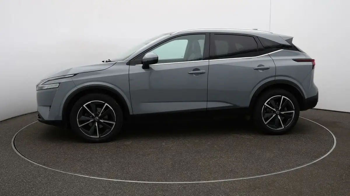 2022-nissan-qashqai-13-dig-t-tekna-158ps-xtronic-big-4