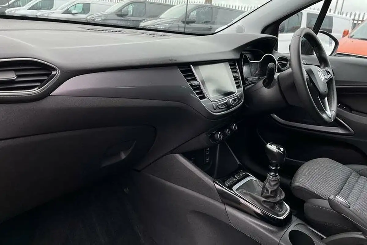 2021-vauxhall-crossland-12-elite-nav-130ps-big-17