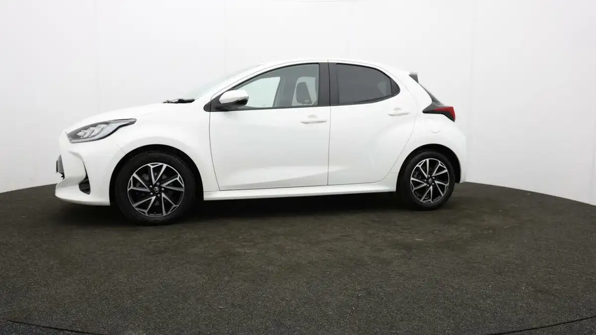 2022-toyota-yaris-15-vvt-i-design-big-58