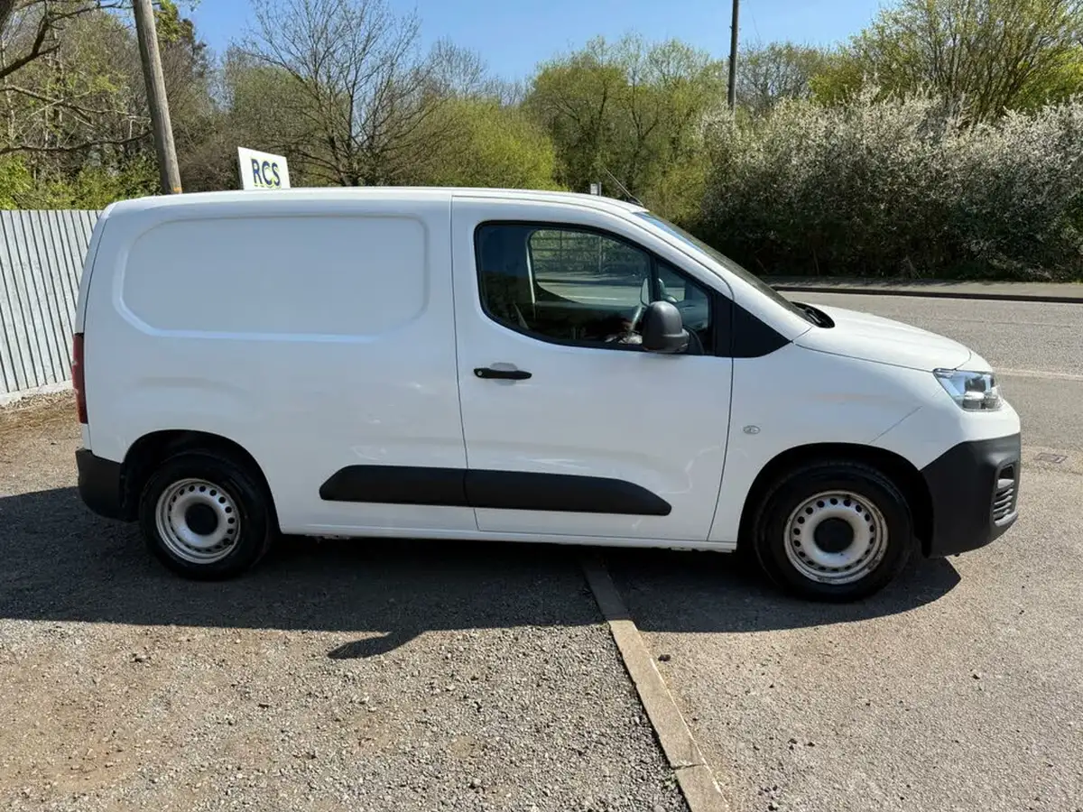 2019-citroen-berlingo-16bluehdi-650-x-panel-big-1
