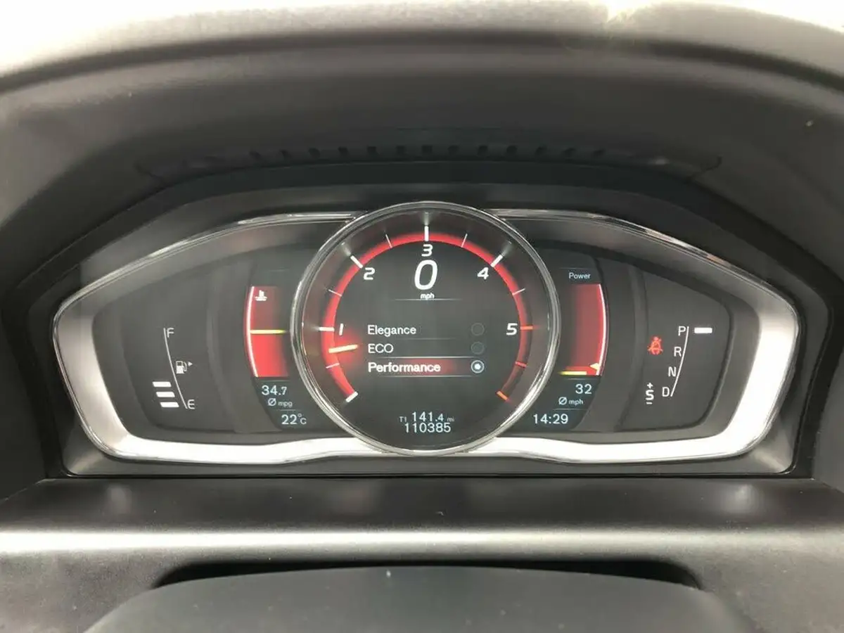 2014-volvo-xc60-24td-d5-r-design-215bhp-geartronic-big-37