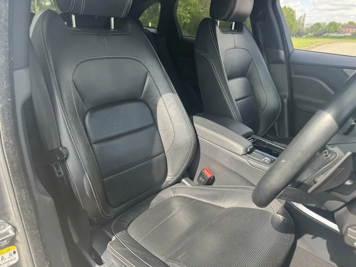 2017-jaguar-f-pace-20-i4d-r-sport-180ps-awd-auto-big-7