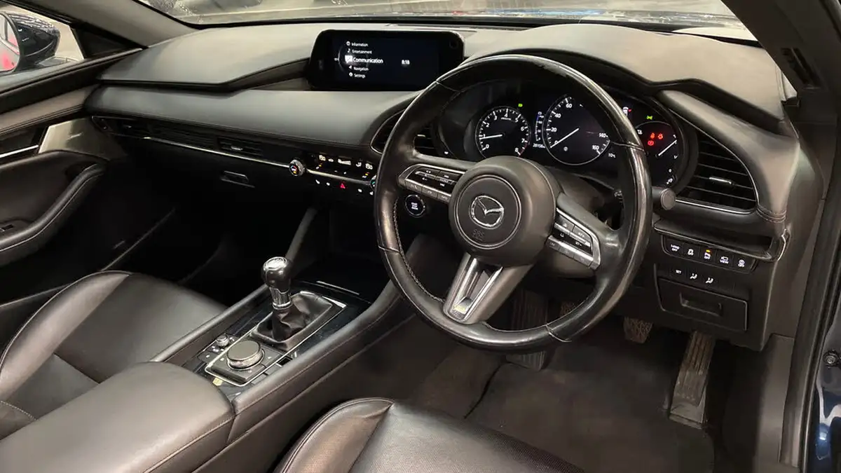 2022-mazda-mazda3-20-gt-sport-tech-122ps-hatchback-5d-big-8