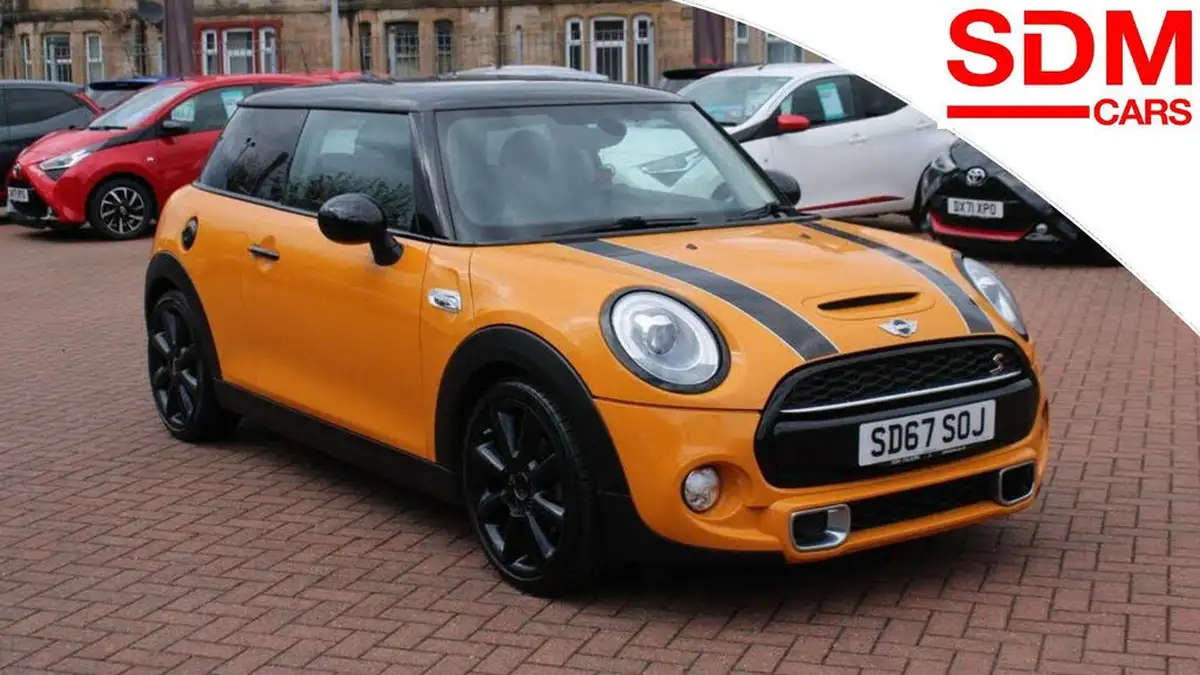 2017-mini-cooper-20-cooper-s-chili-ss-hatchback-3d-big-0