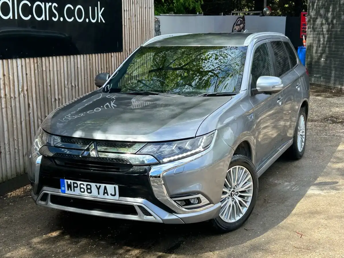 2018-mitsubishi-outlander-24-4h-phev-big-5