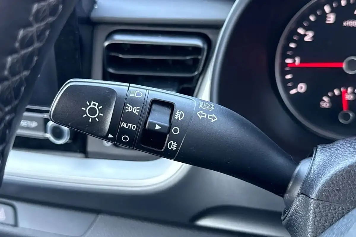 2022-kia-stonic-10-t-gdi-2-big-29