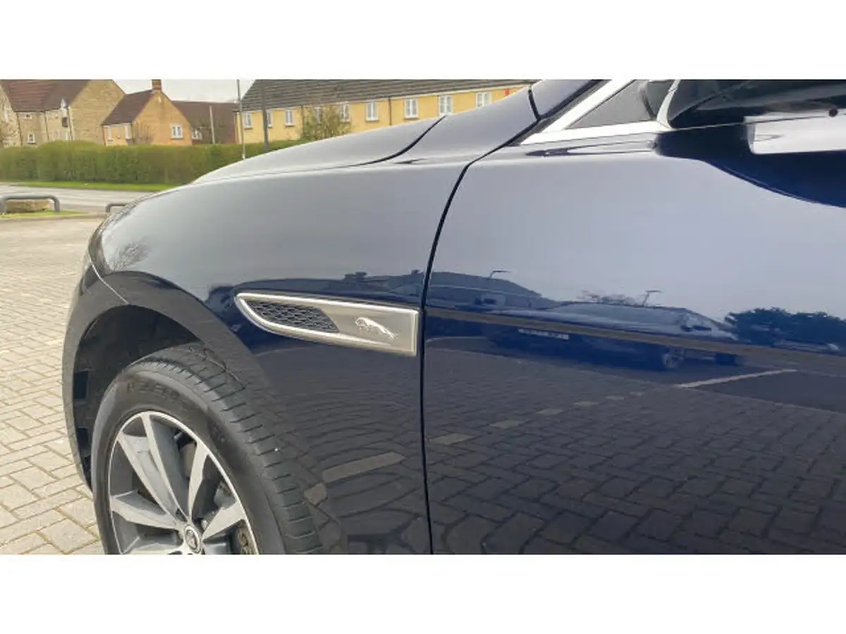 2023-jaguar-f-pace-20-p250-r-dynamic-hse-black-big-19