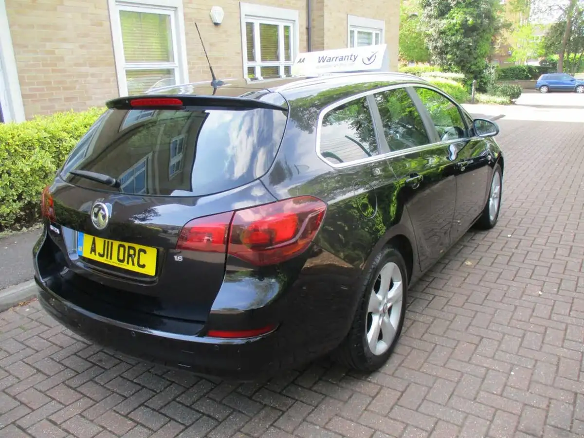 2011-vauxhall-astra-16-sri-vvt-16v-115ps-estate-5d-auto-big-5