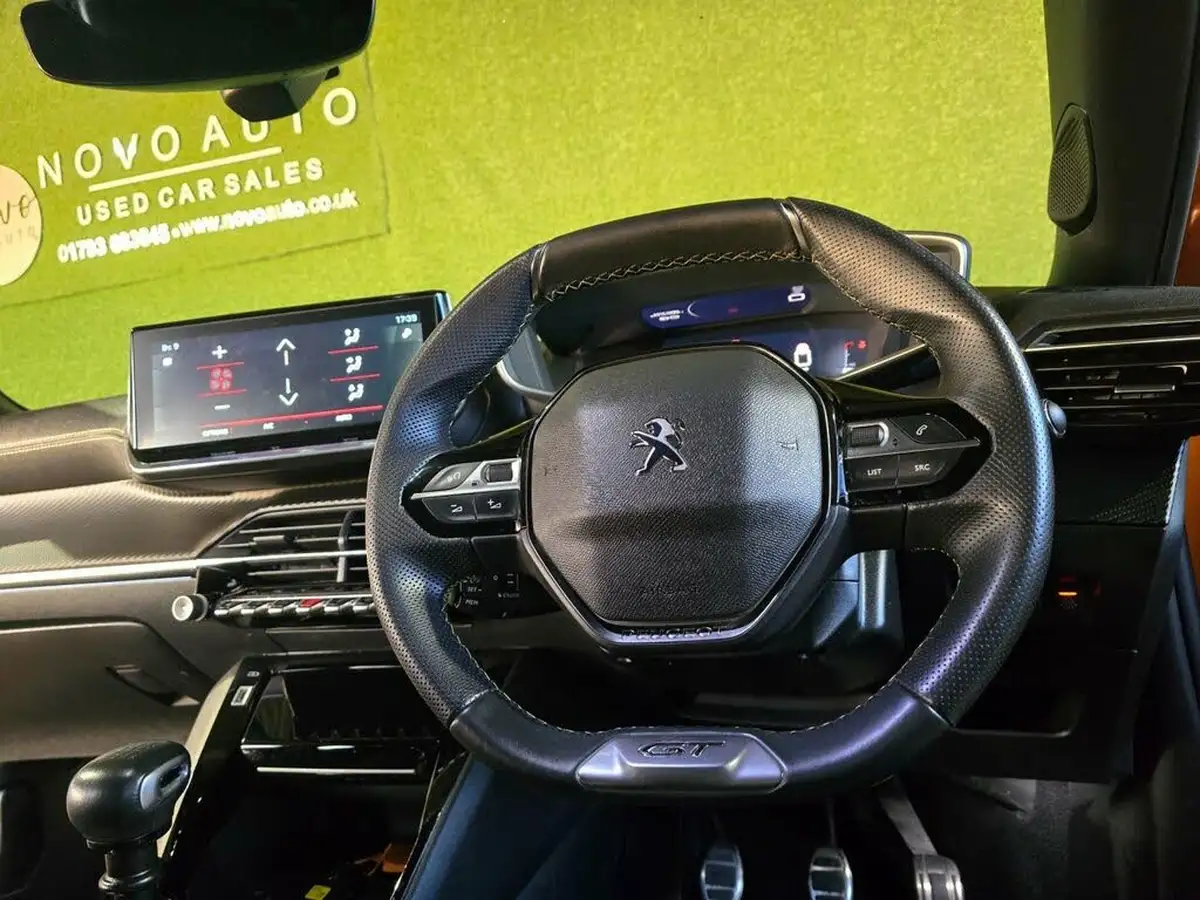 2021-peugeot-2008-suv-12-puretech-gt-big-32