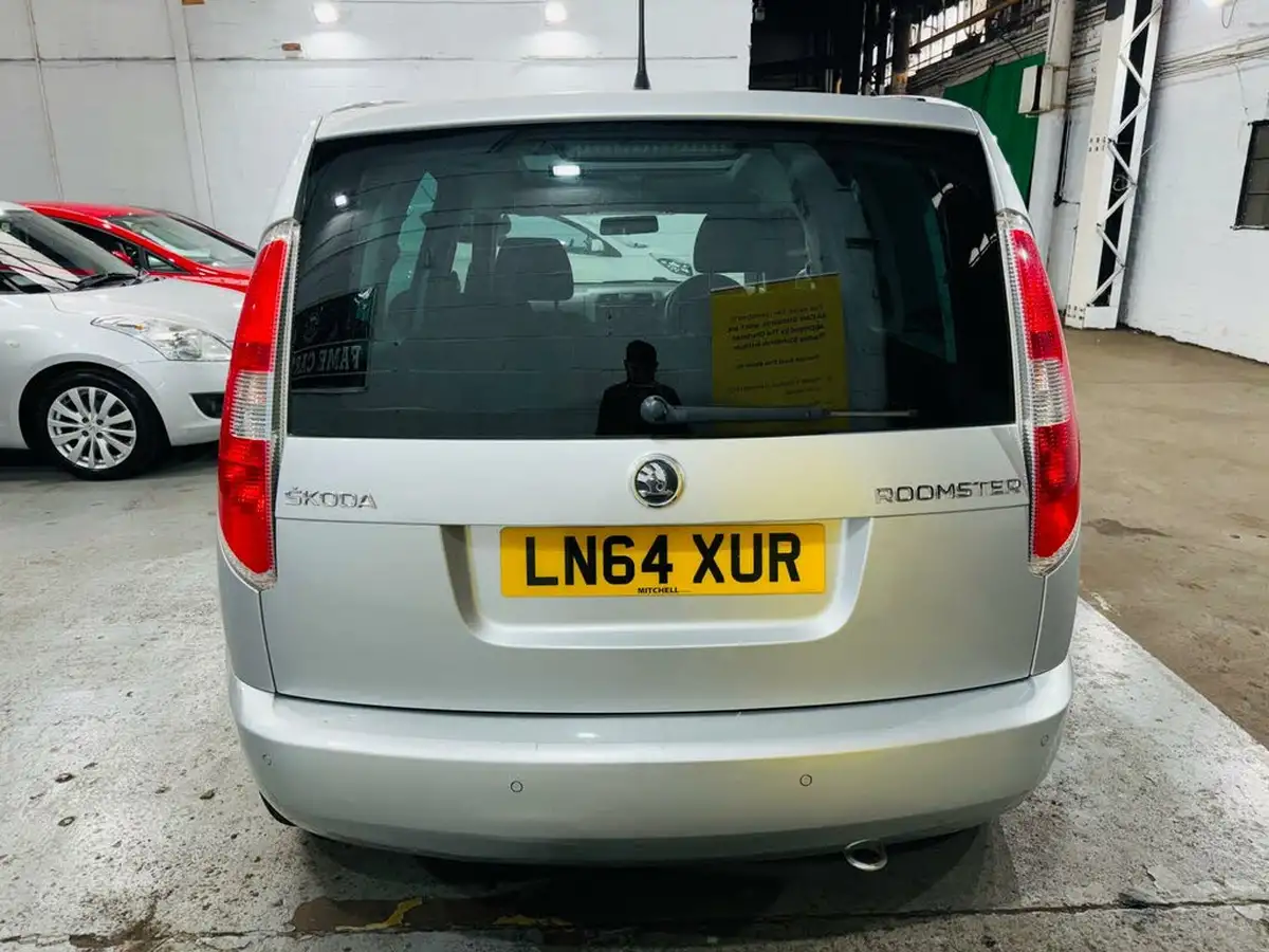 2014-skoda-roomster-12-se-105ps-1197cc-dsg-big-3