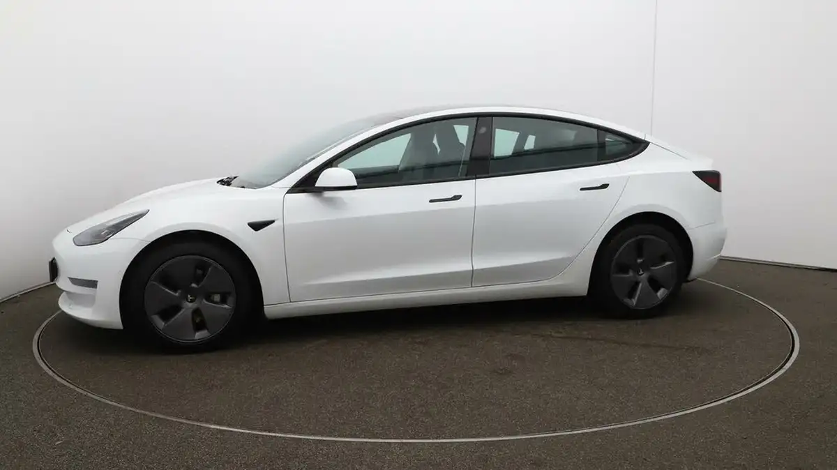 2021-tesla-model-3-e-long-range-4x4-big-56
