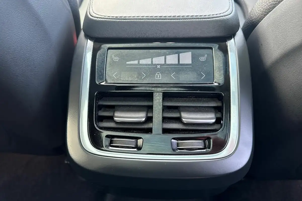 2024-volvo-xc90-20-b5-plus-big-36