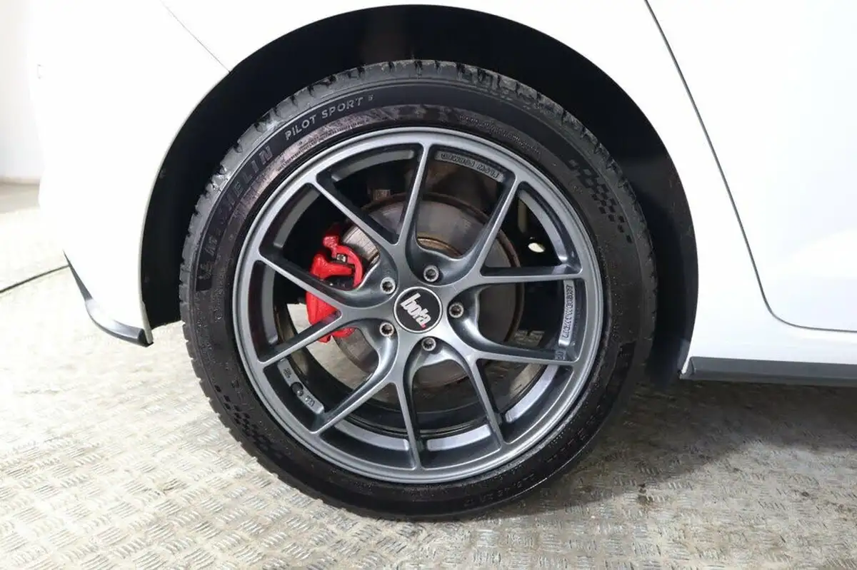 2020-volkswagen-polo-20-tsi-gti-big-22
