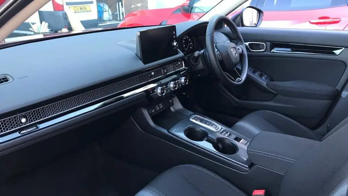 2024-honda-civic-20-i-mmd-elegance-big-1