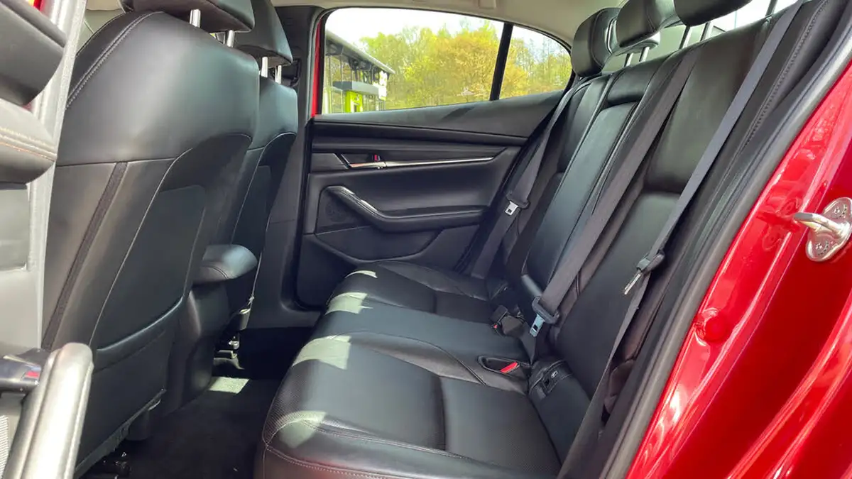 2021-mazda-mazda3-20-gt-sport-186ps-saloon-4d-big-13